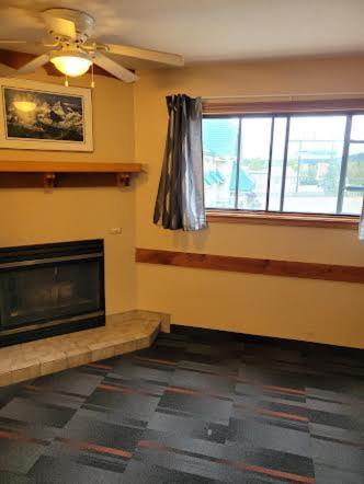 Rundle Mountain Lodge Канмор Экстерьер фото
